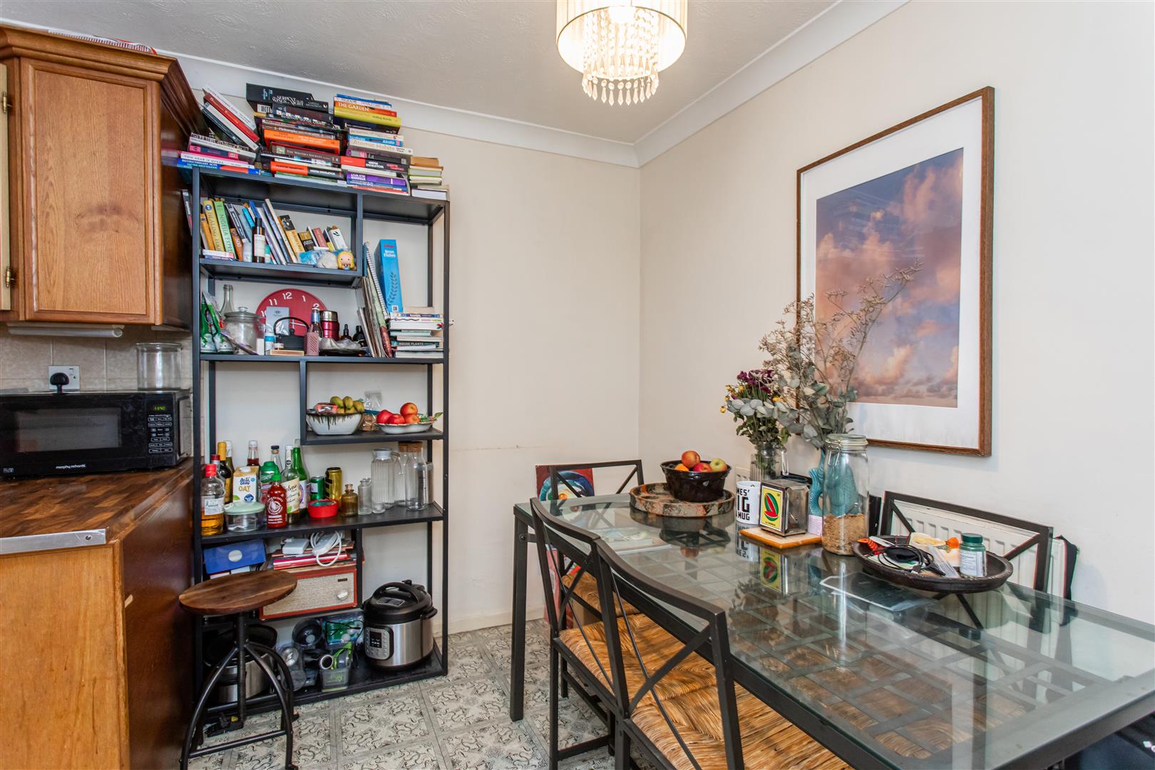 3 bed property in White Horse Lane, Stepney Green